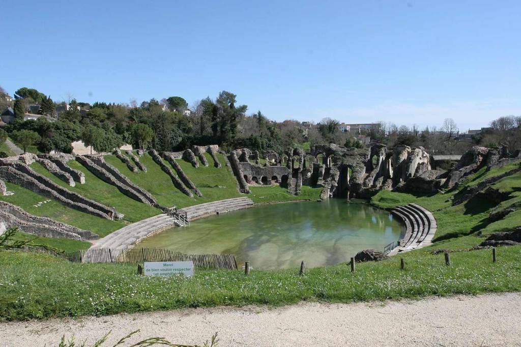 Les incontournables à visiter à Saintes | Charente-Maritime ... image